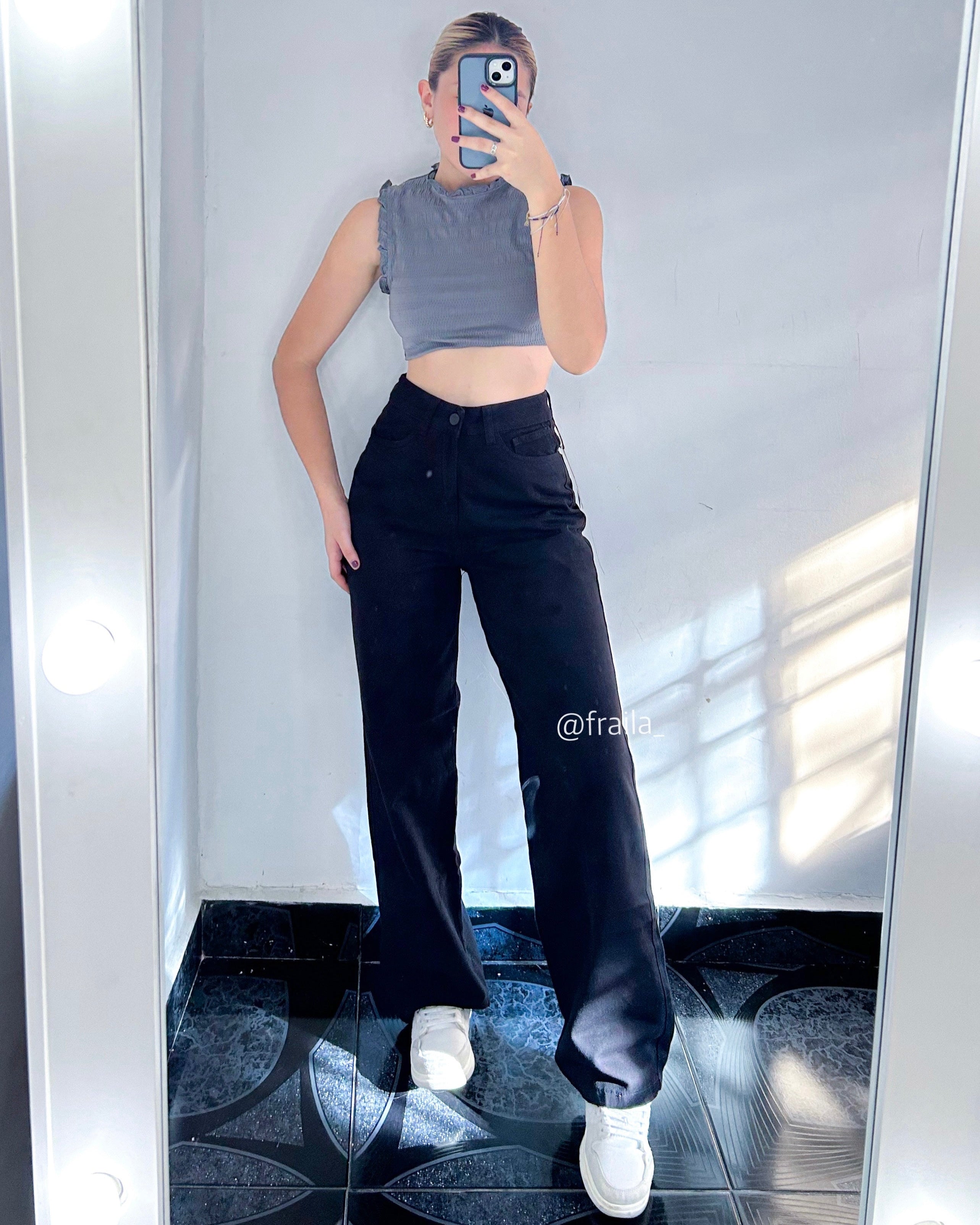 Ref 008 - Wide Leg Jean