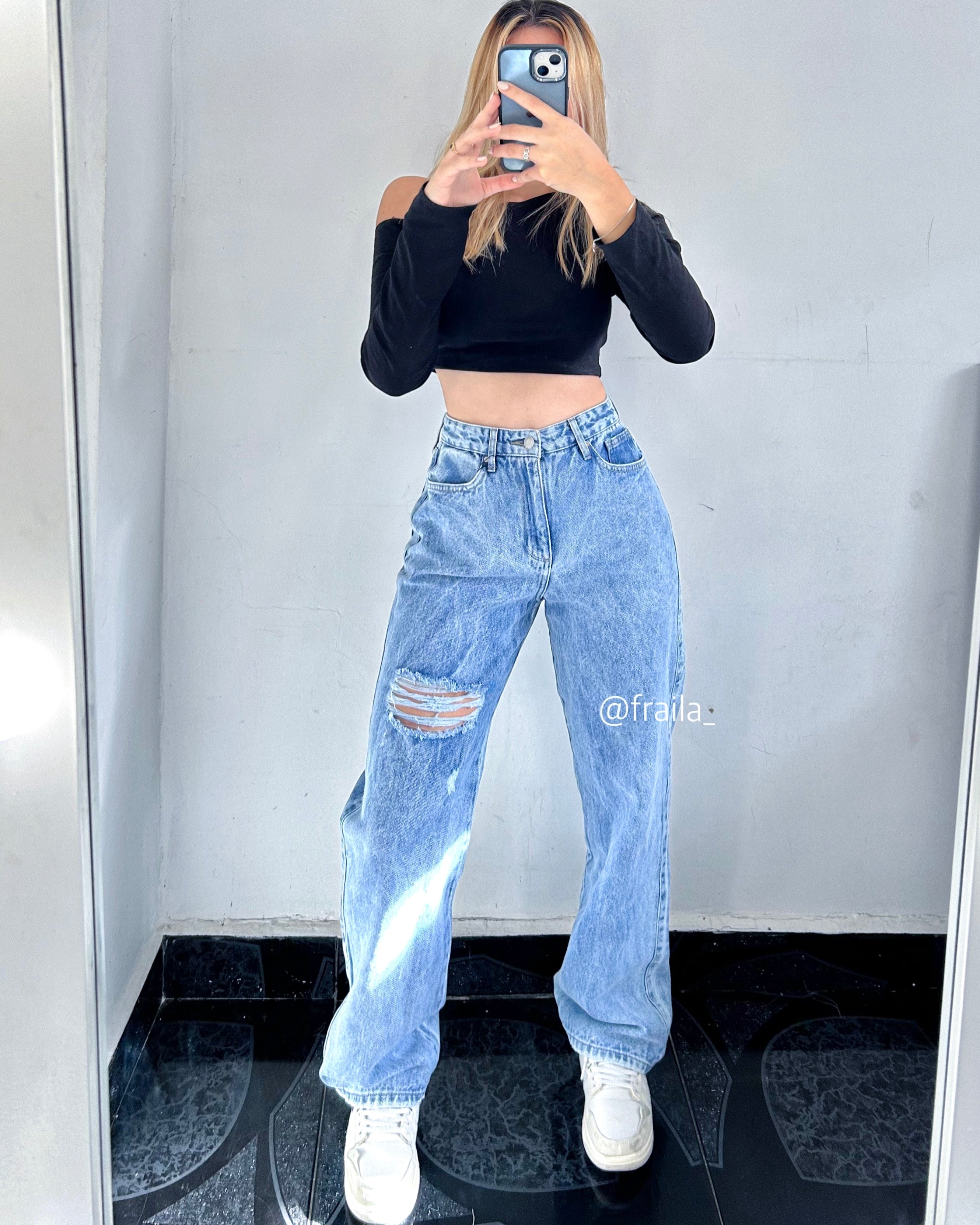 Ref 006 - Wide Leg Jean