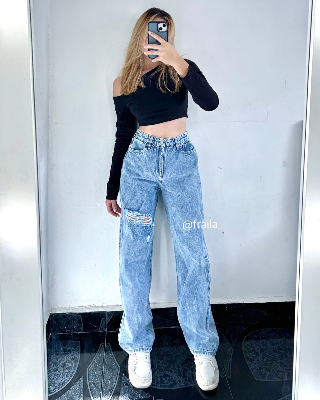 Ref 006 - Wide Leg Jean