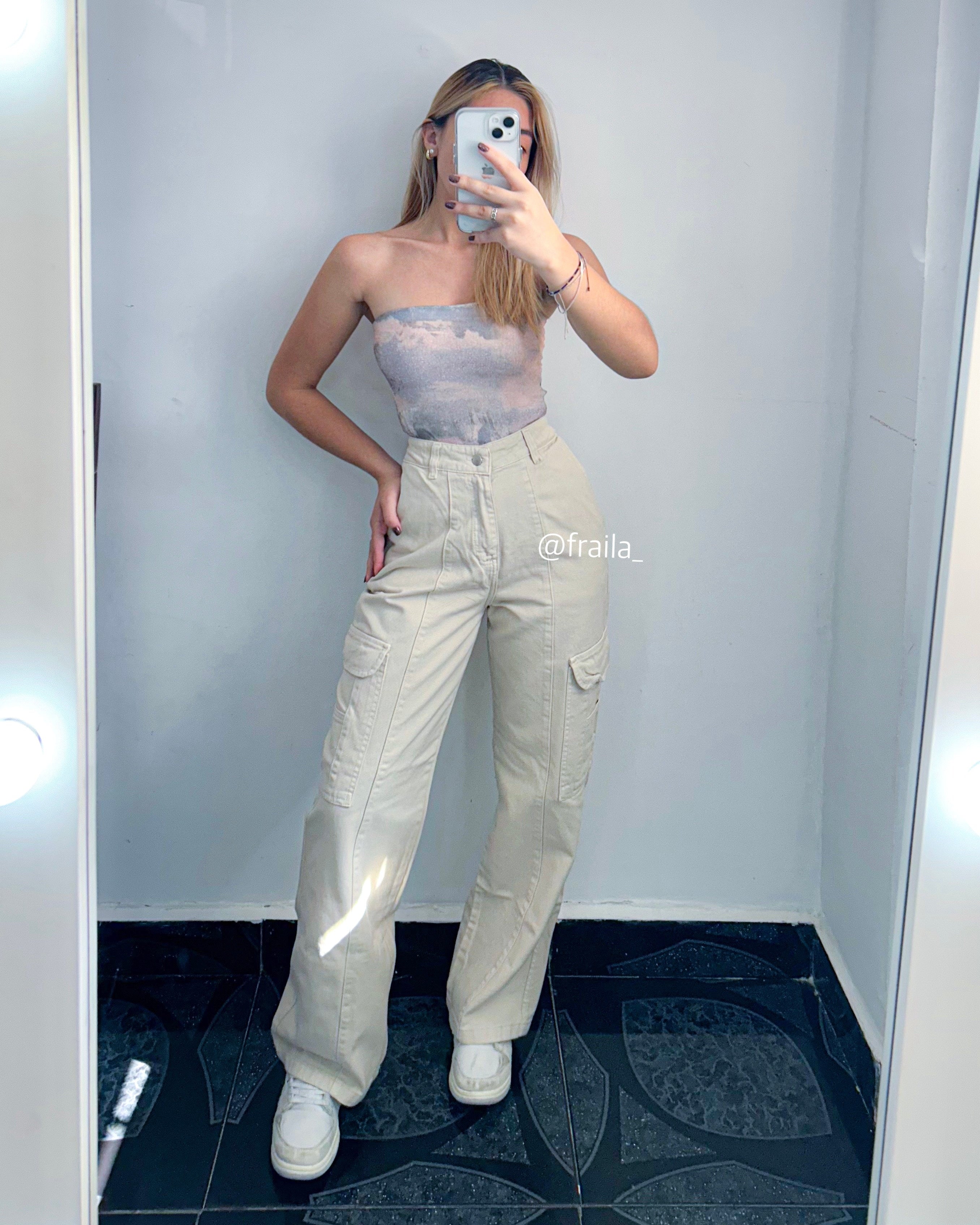 Ref 007 - Cargo Jean