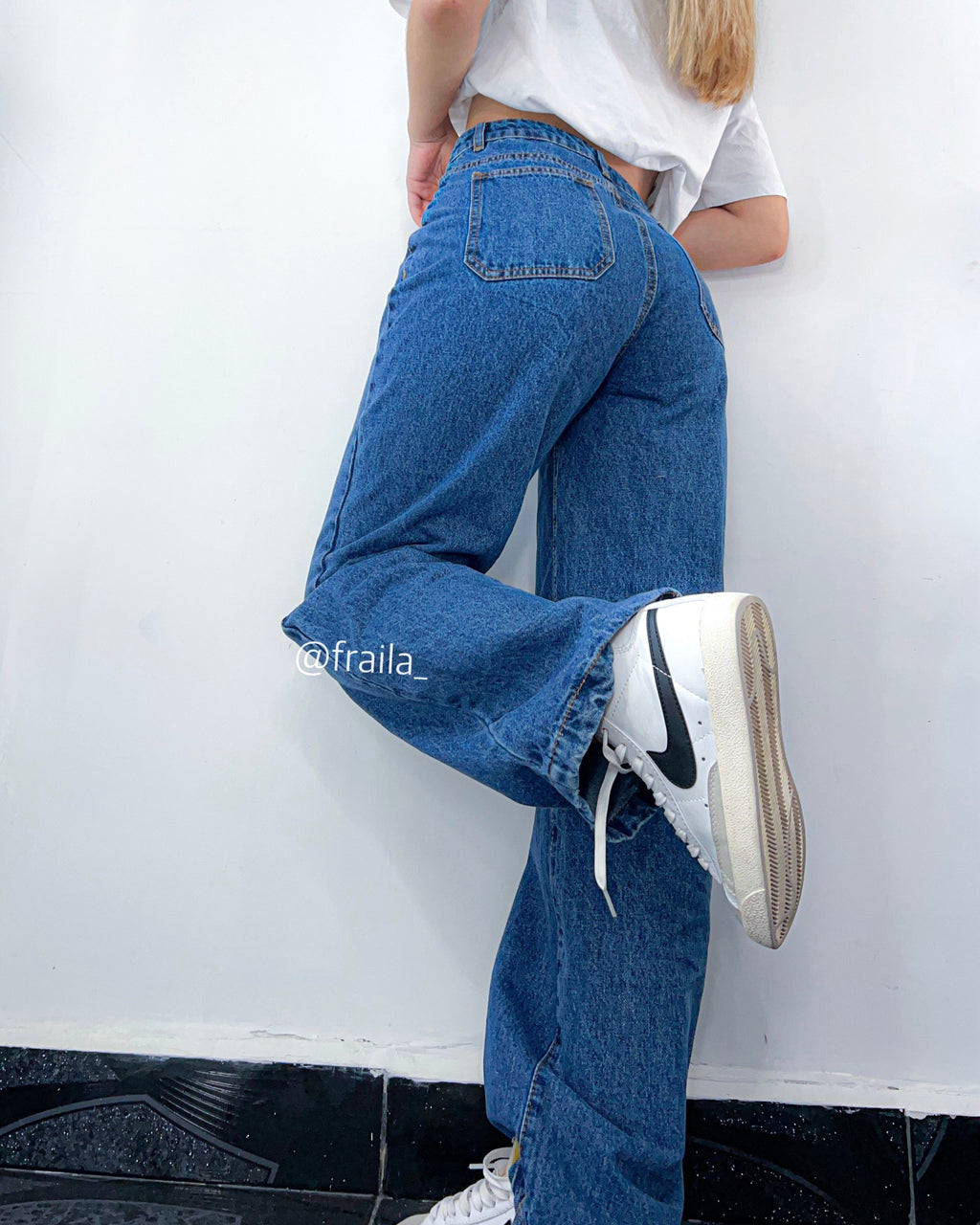 Ref 017 - Wide Leg Jean